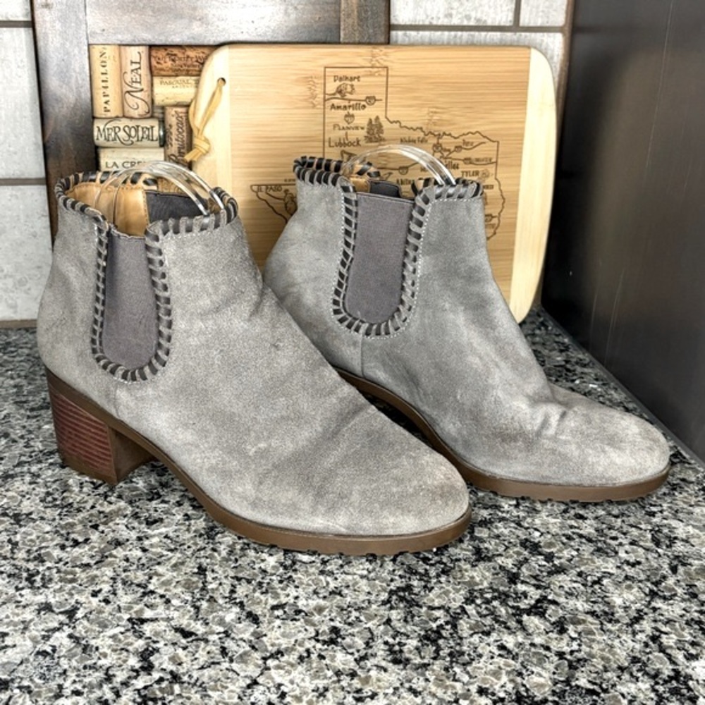 Jack Rogers Chelsea Gray Suede Booties Size 8.5